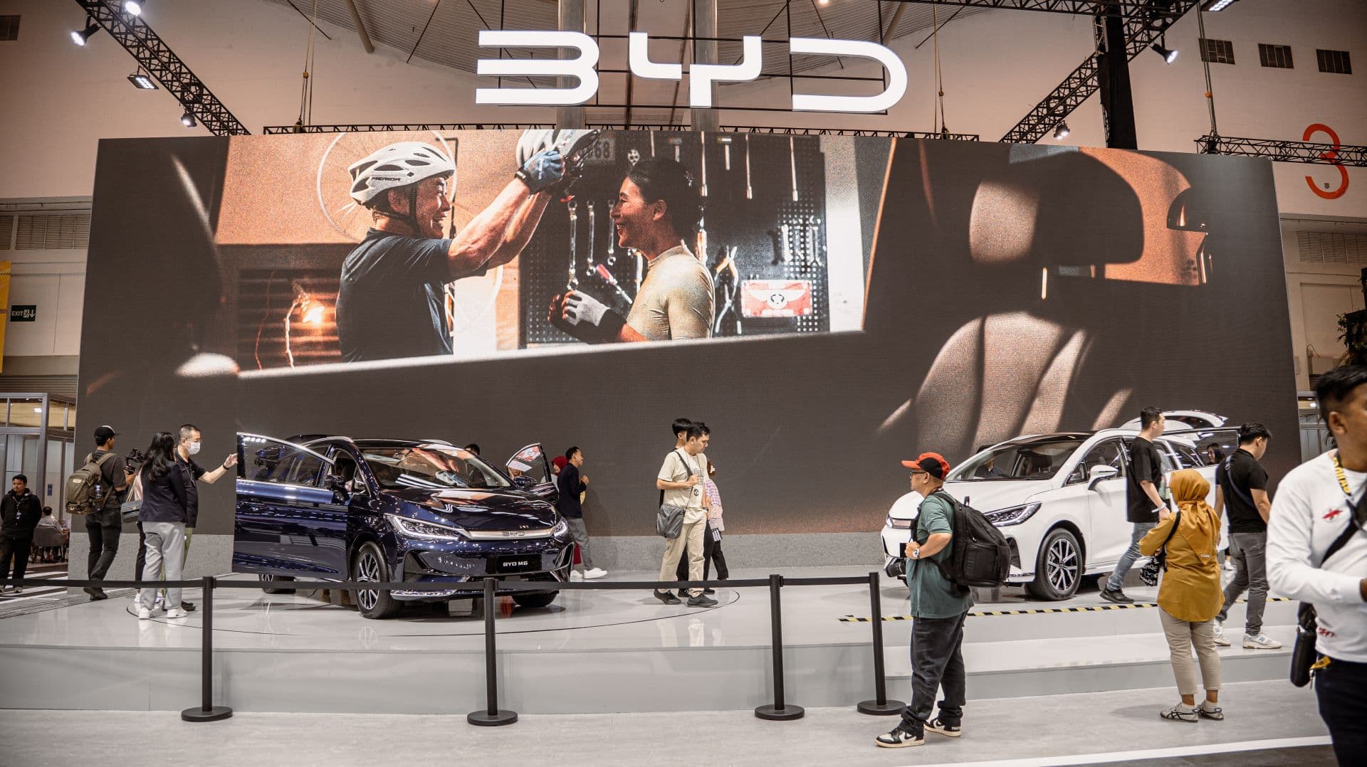 Cover Image for EU-Zölle auf chinesische E-Autos treten in Kraft