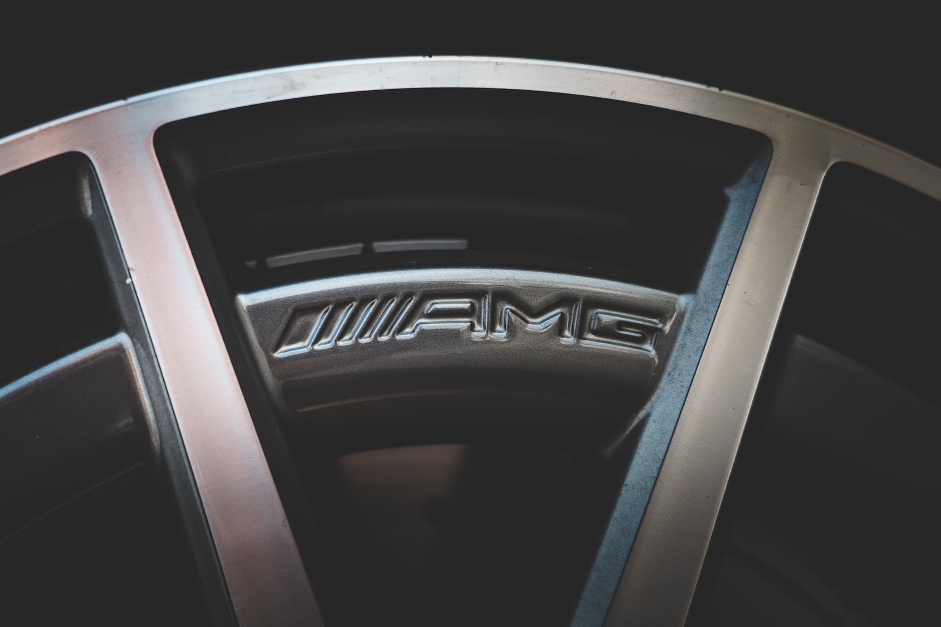 Cover Image for Mercedes-AMG kündigt hochperformanten Elektro-SUV an