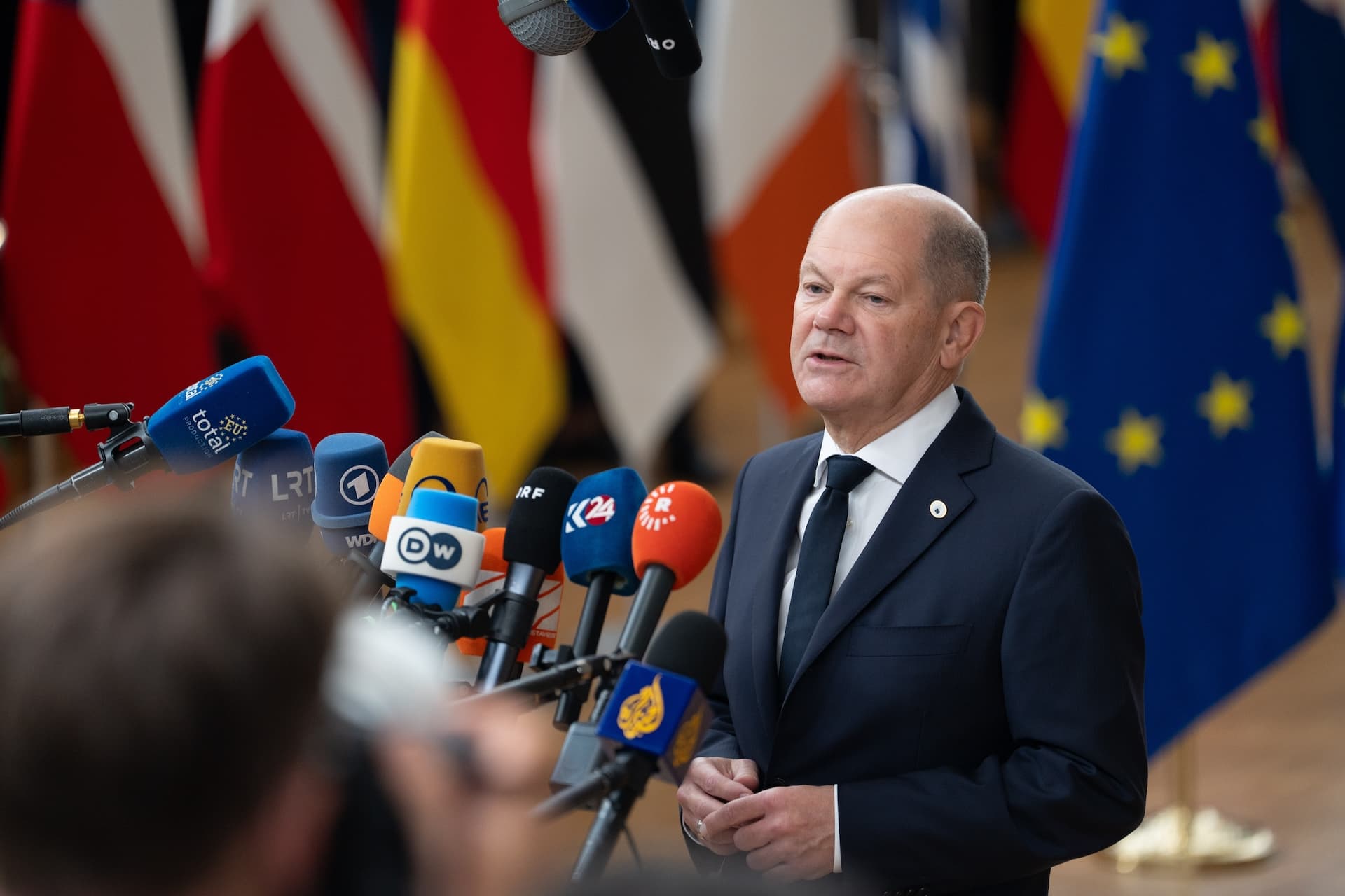 Cover Image for Scholz fordert bessere E-Auto-Förderung auf EU-Ebene