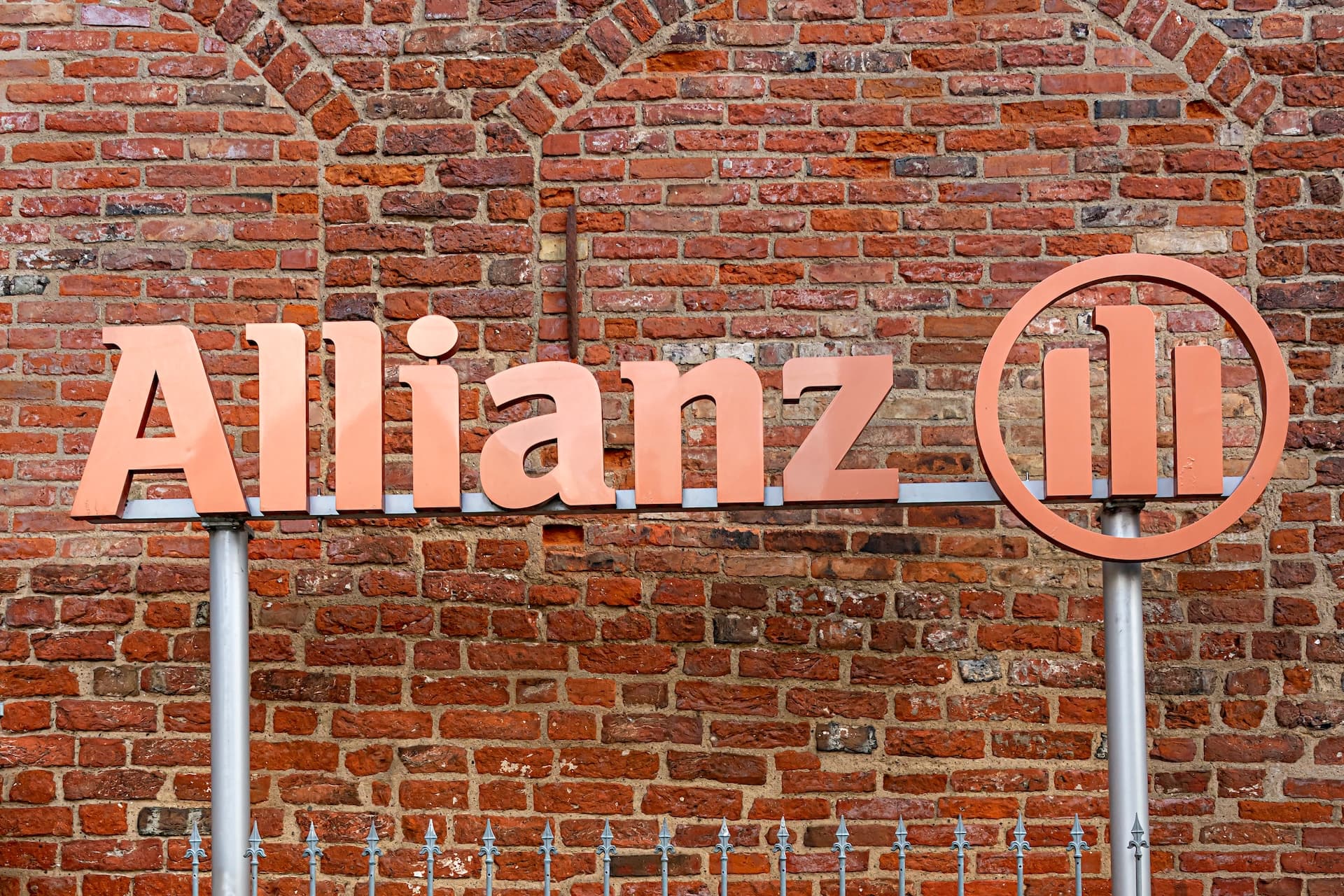 Cover Image for Allianz Trade rät zu Fokus auf Elektromobilität