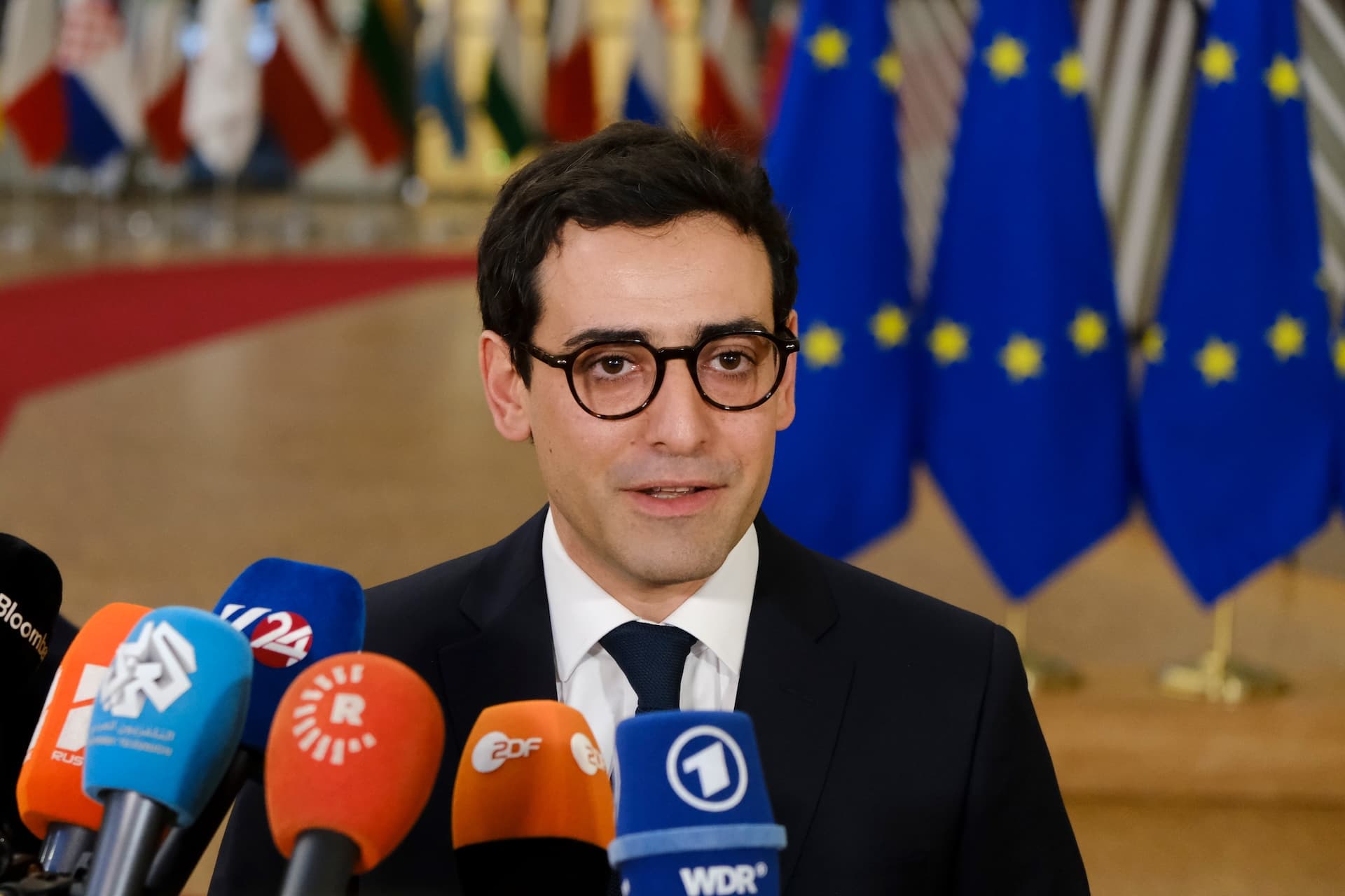 Cover Image for Autoindustrie: EU kündigt Erleichterungen bei CO2-Strafen an