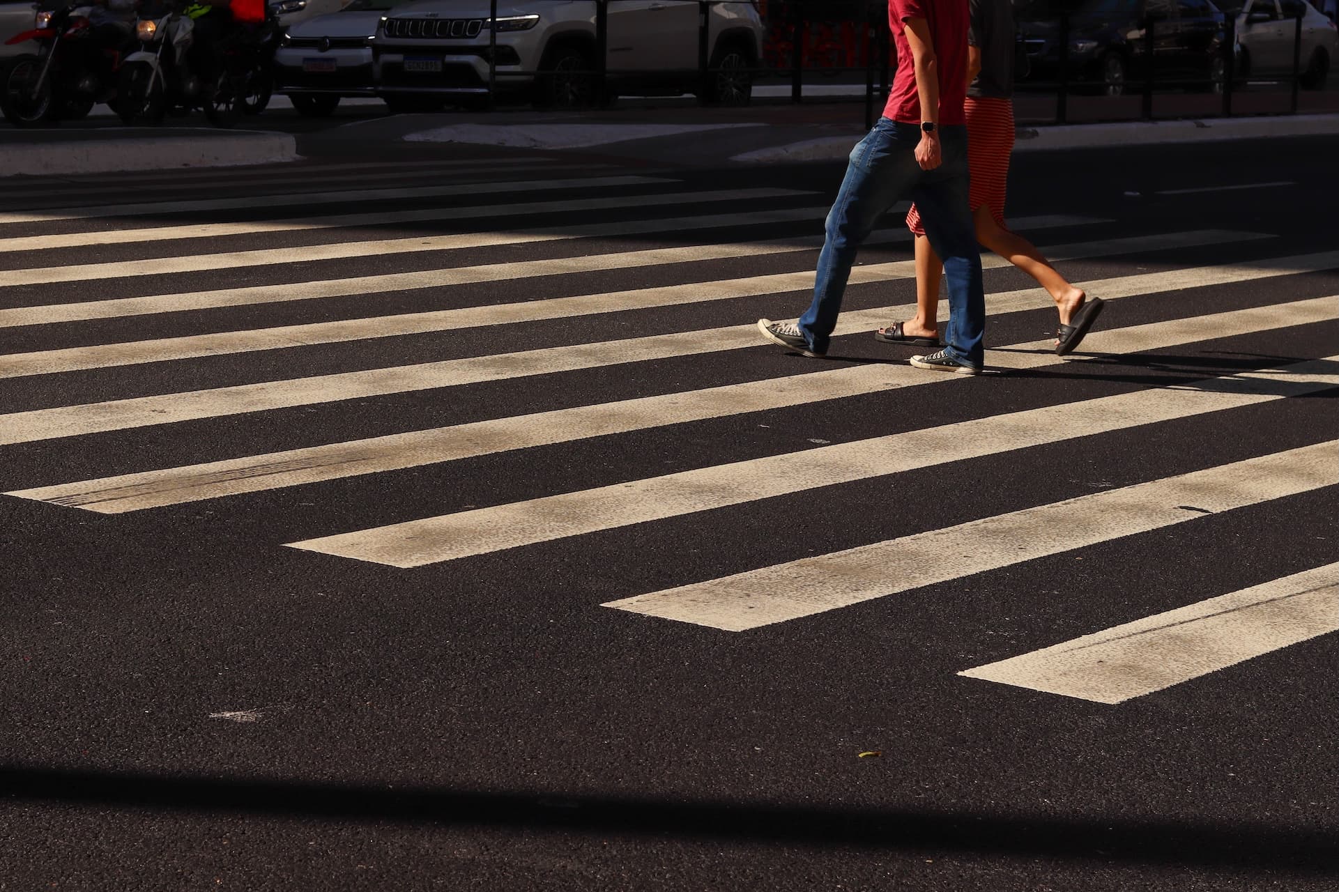 Cover Image for Mobil in Deutschland: Pkw-Verkehr nimmt ab, Deutsche gehen mehr zu Fuß