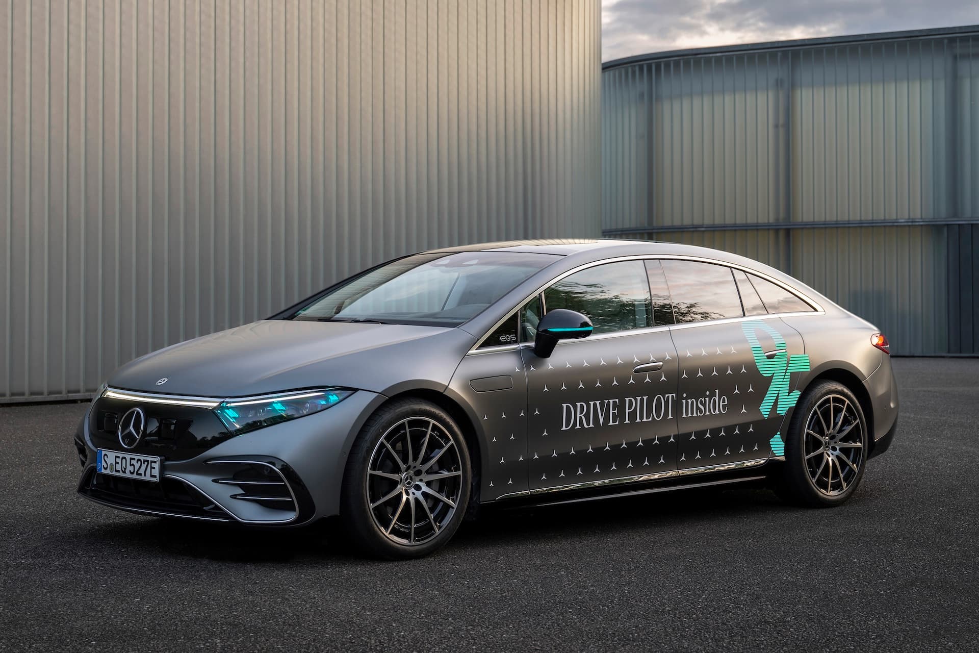 Cover Image for Mercedes: Autonomes Fahren wird sichtbar