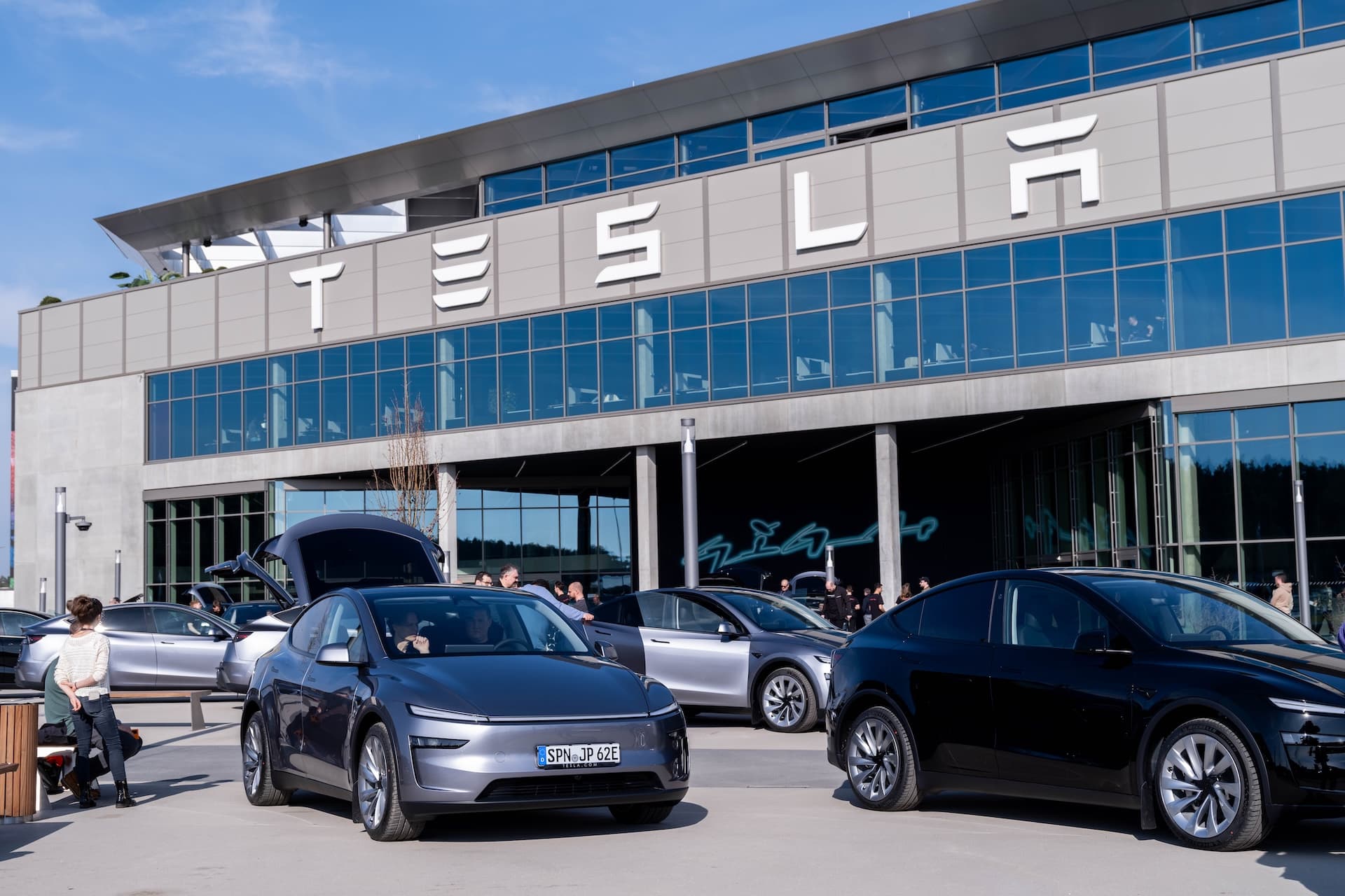 Cover Image for Tesla Model Y zurück an Europas E-Auto-Spitze