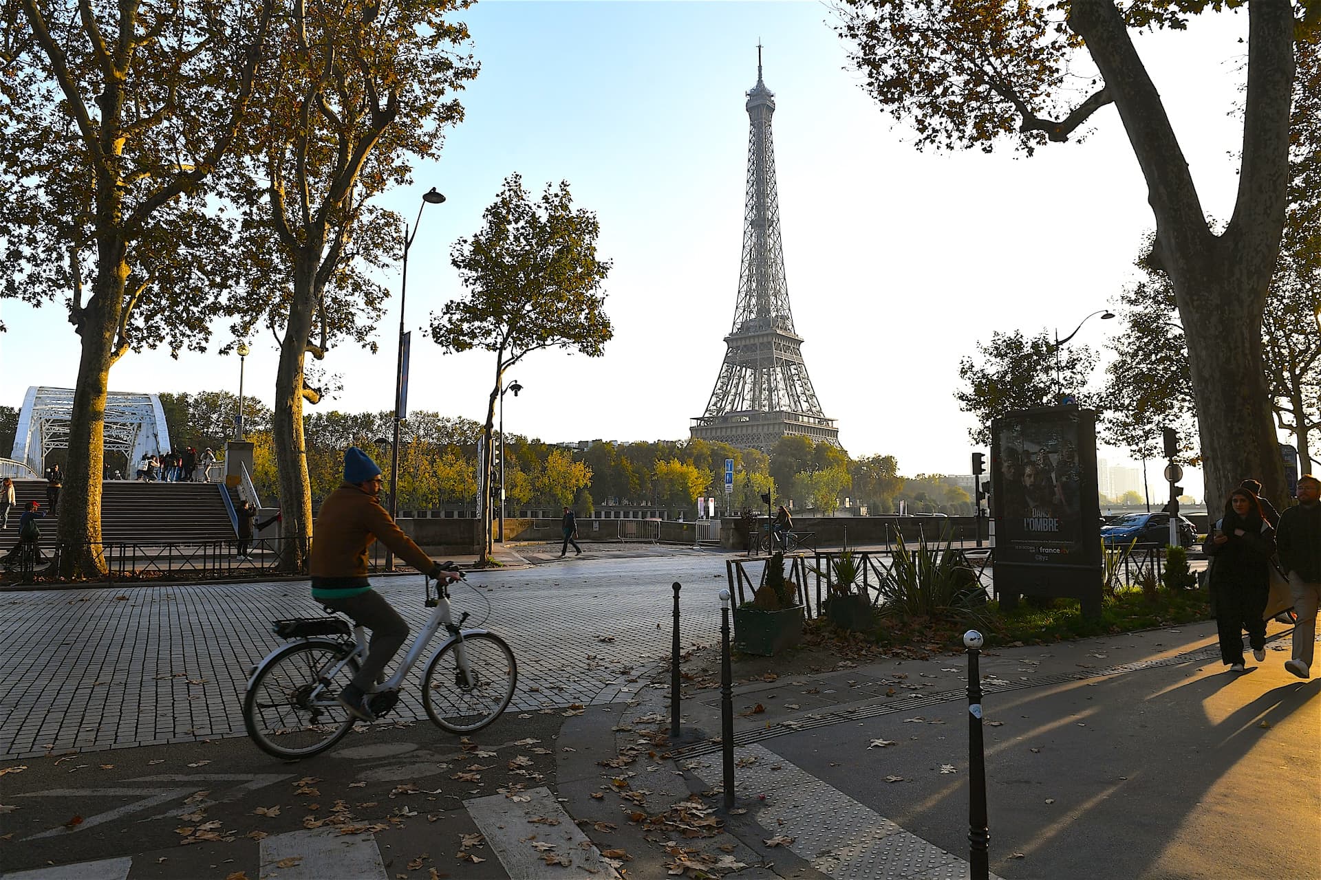 Cover Image for Verkehrswende: Paris stimmt für 500 weitere autofreie Straßen