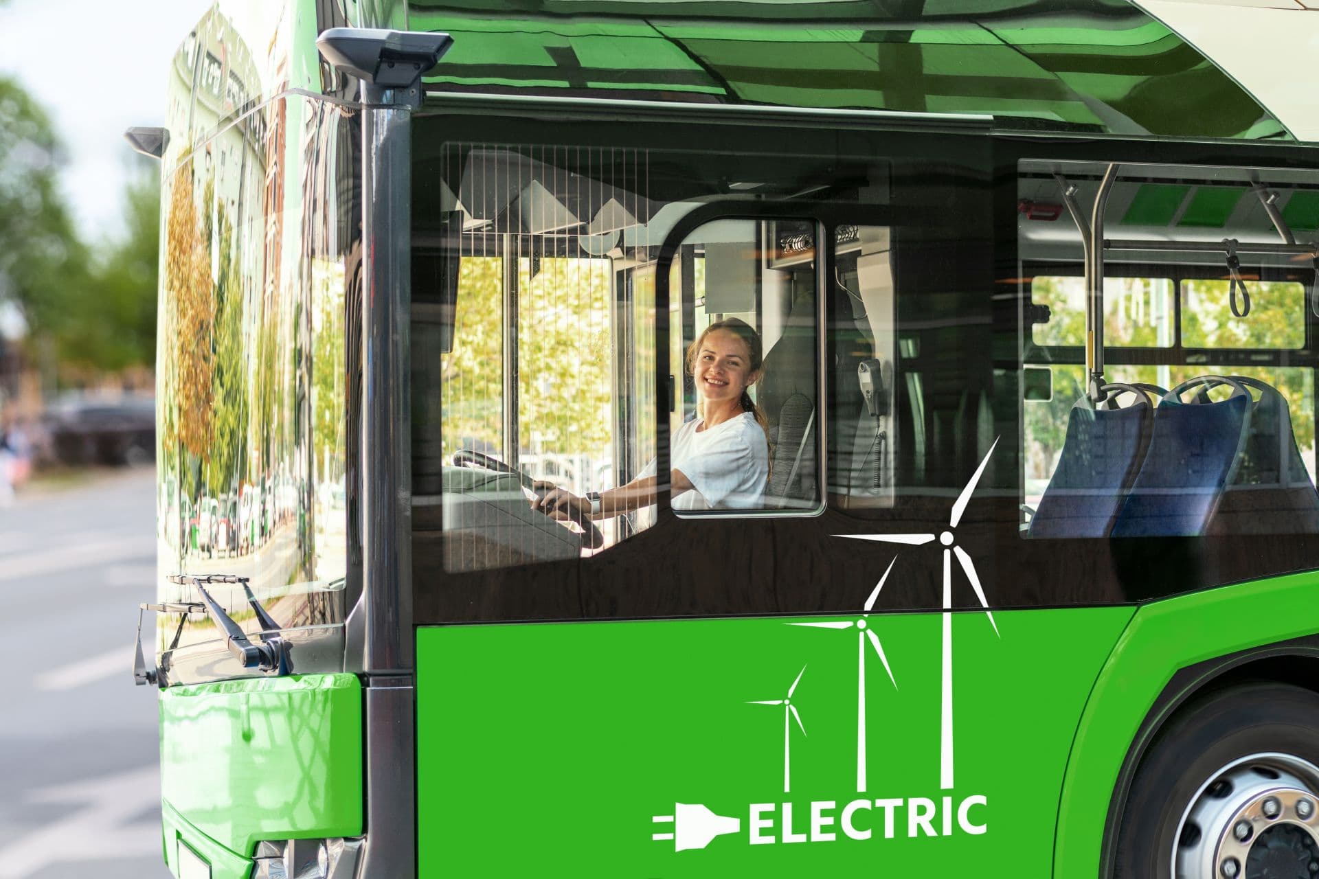 Cover Image for ACEA: Europa bremst die Einführung von E-Bussen und E-Lkw