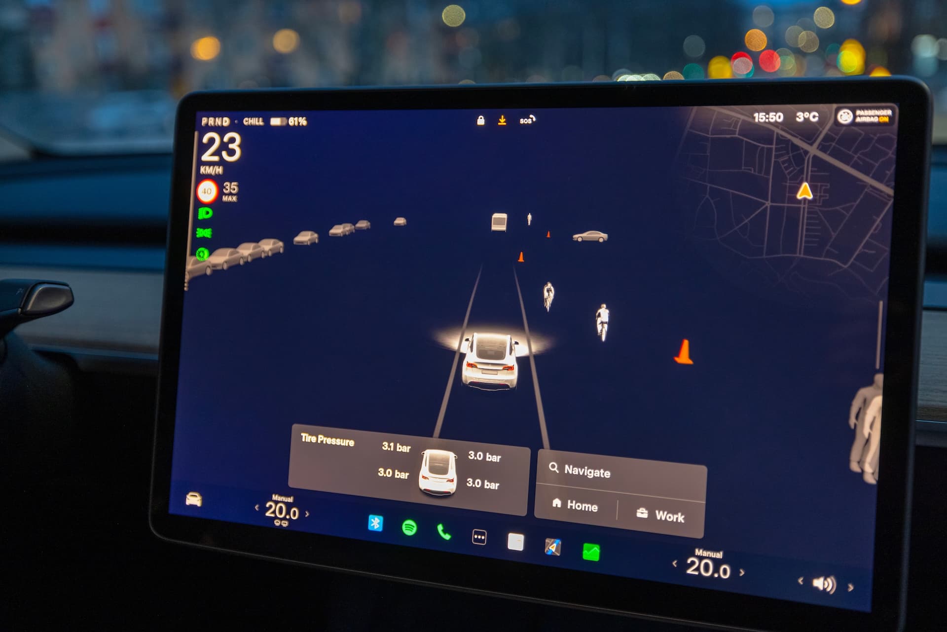 Cover Image for Tesla muss nach tödlichem Autopilot-Unfall 243 Millionen Dollar Strafe zahlen