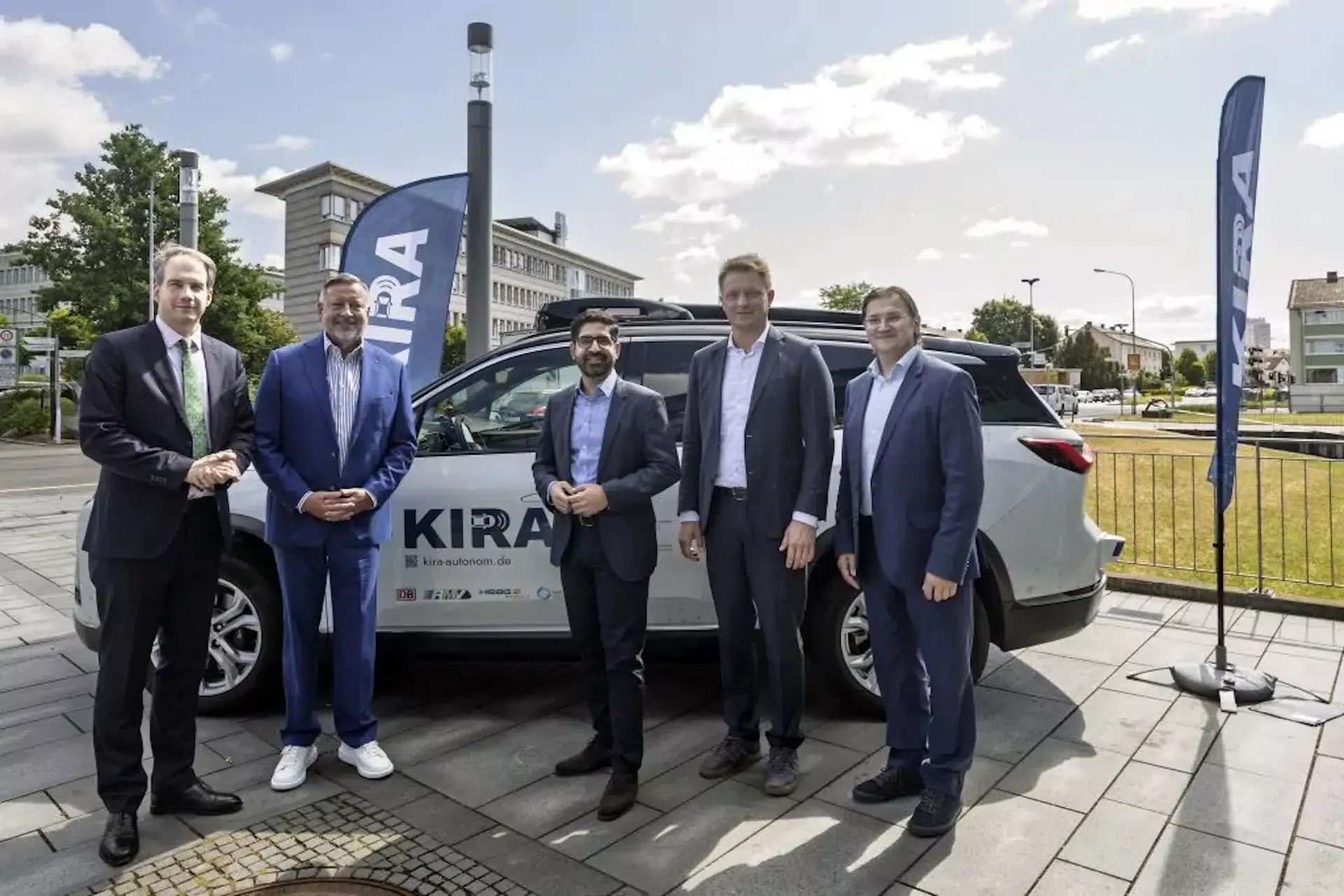 Cover Image for In Hessen kann man nun autonome E-Autos per App rufen