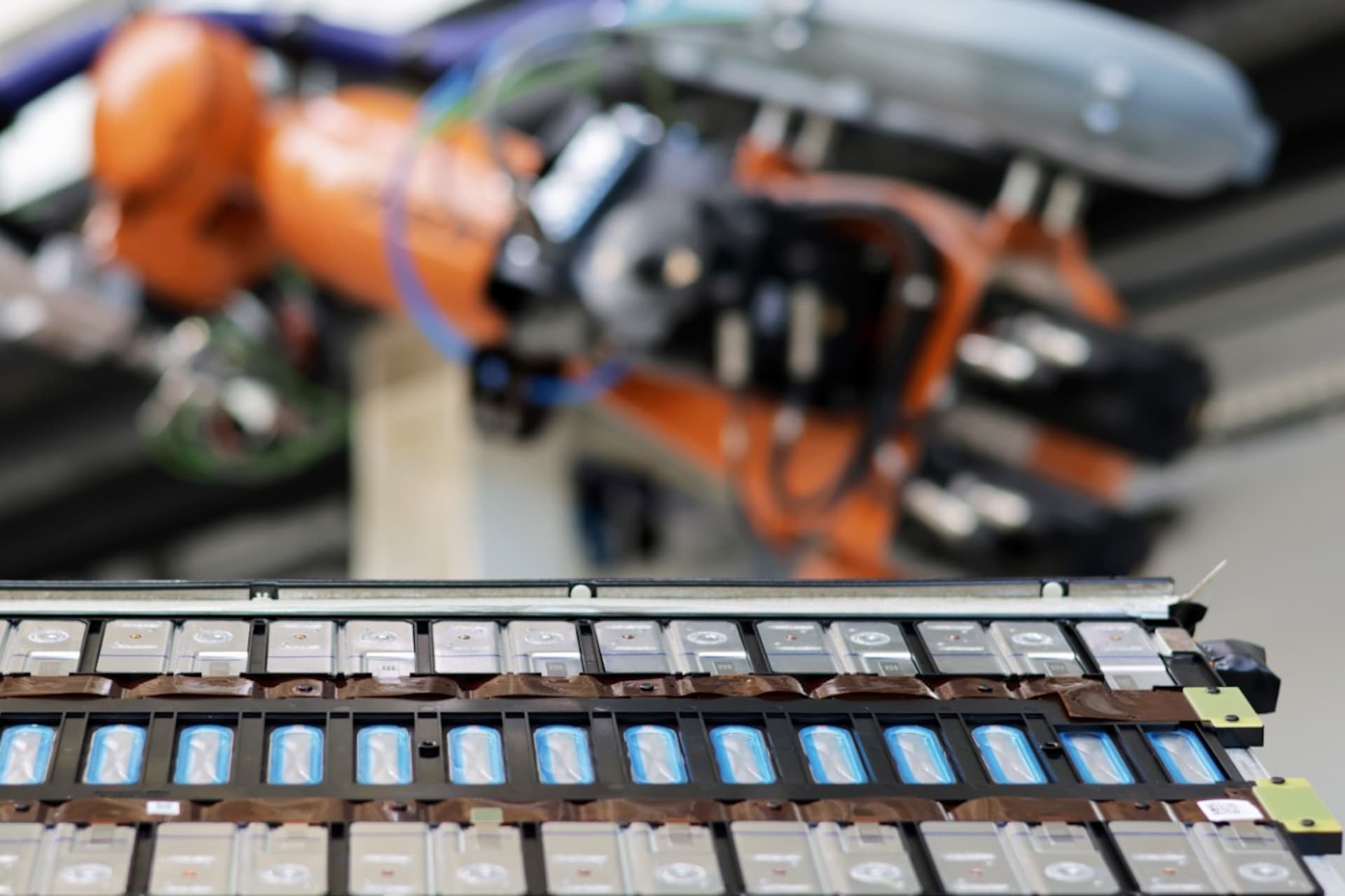 Cover Image for Alte Batterien aus Elektroautos: viel zu schade fürs Schreddern