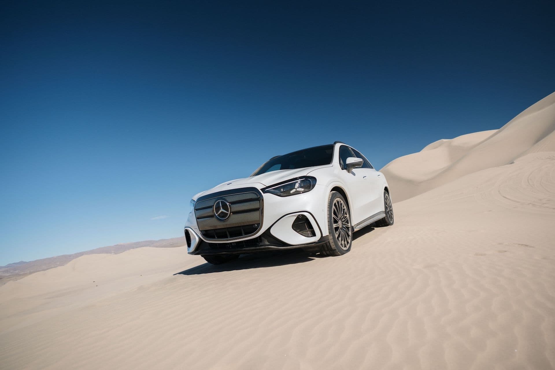 Cover Image for Fahrbericht: Mercedes GLC EQ meistert den Wüsten-Härtetest