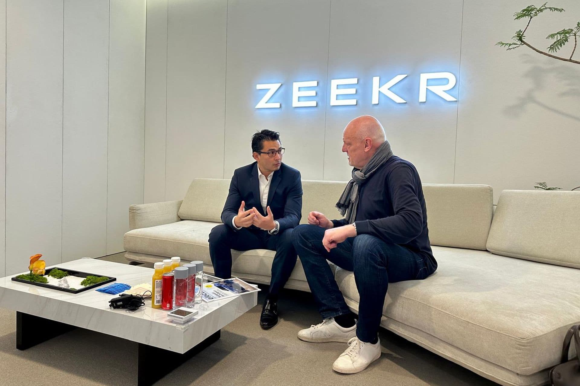 Cover Image for Exklusiv: Zeekr greift BMW & Co. auf deutschem E-Markt an