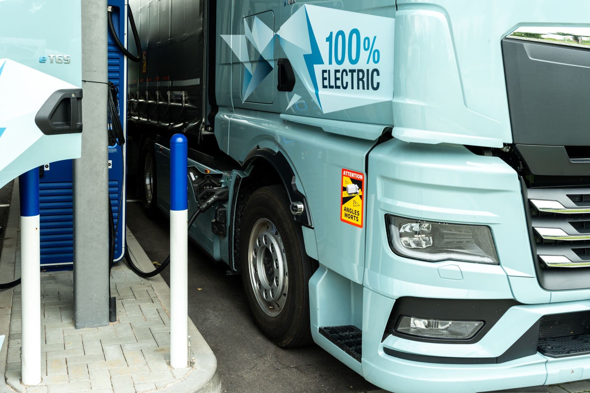 Umfrage: Akzeptanz für E-Lkw steigt, Wasserstoff wird unattraktiver