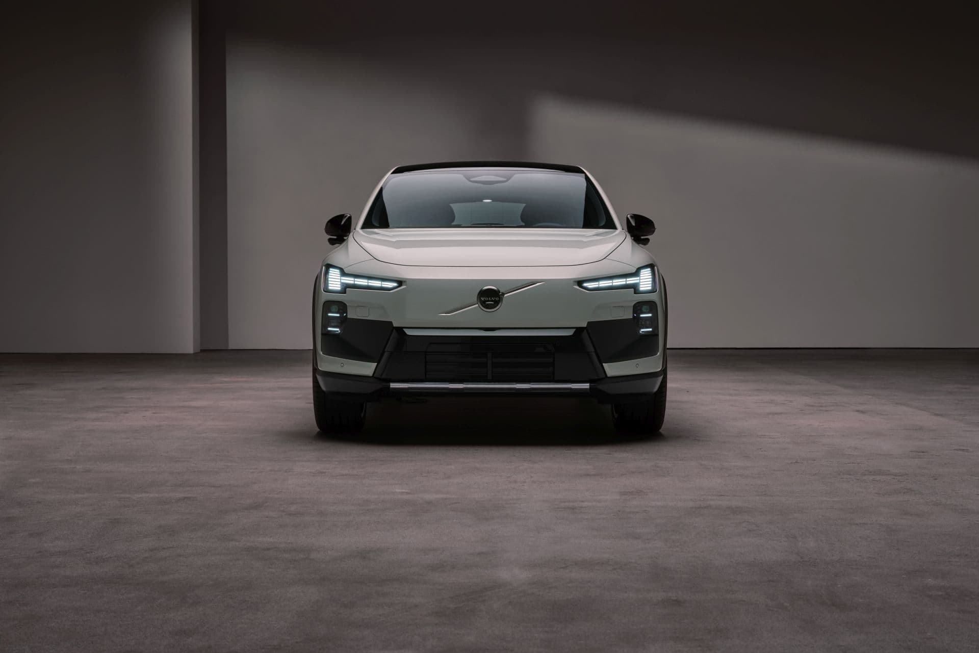 Was den Volvo EX60 Cross Country vom Standardmodell trennt