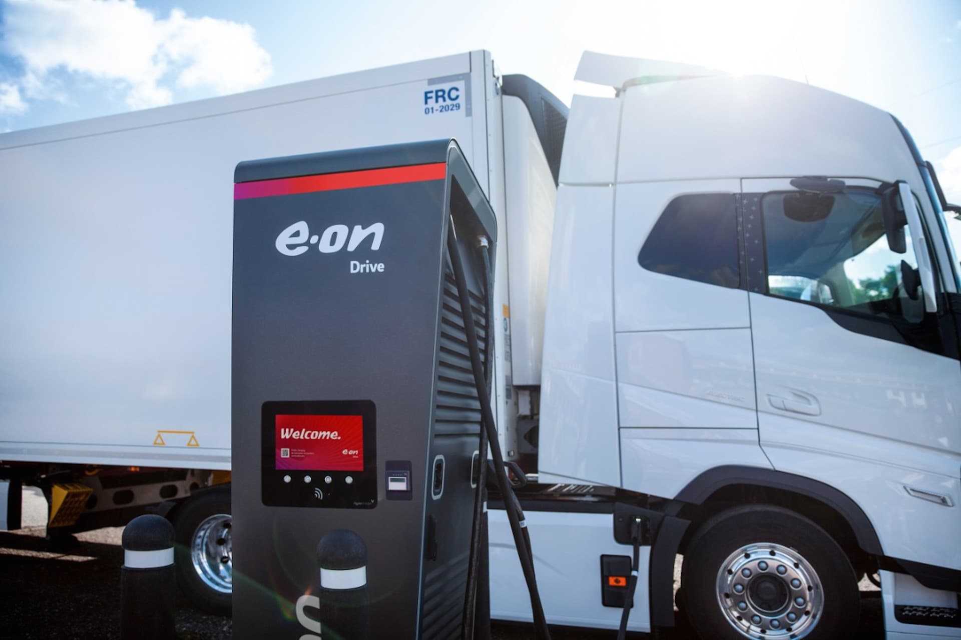 E-Lkw laden ohne Investition: Eon bietet Abo-Modell an