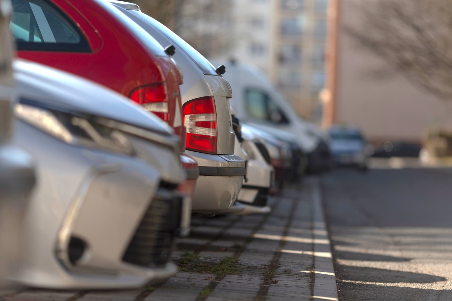 „Carspreading“ frisst europaweit Millionen von Parkplätzen
