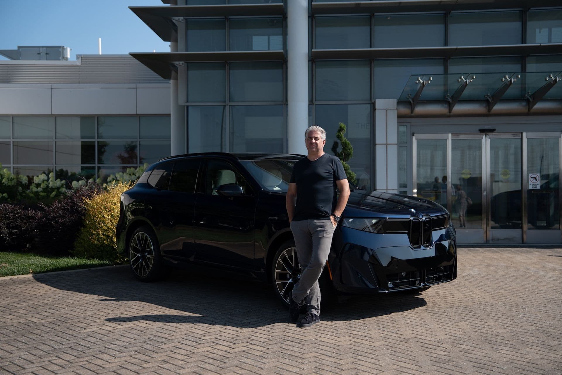 Test: Warum der neue BMW iX5 Verbrenner-Fans überzeugt