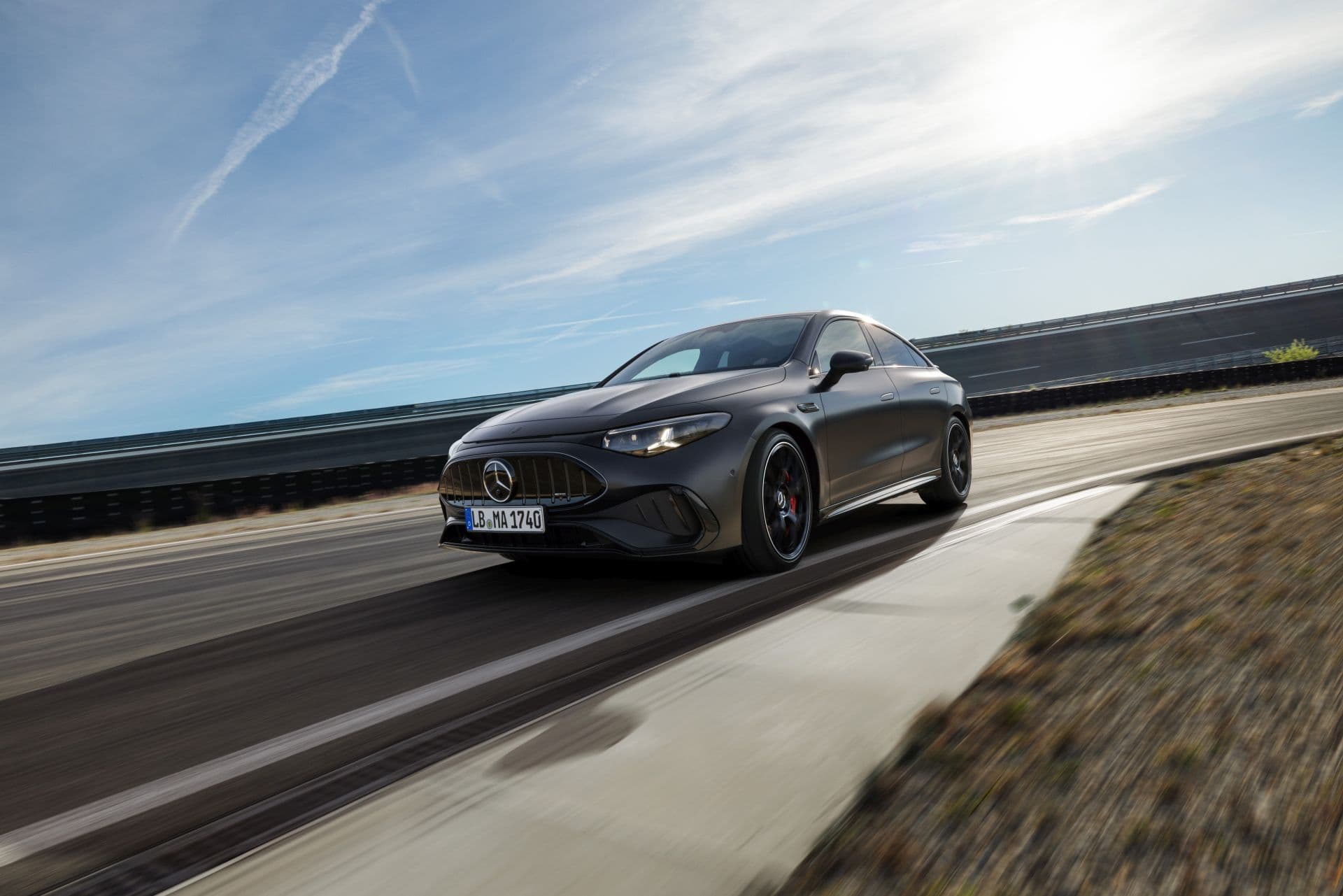 Mercedes-AMG CLA 45 4MATIC+ als Limousine und Shooting Brake