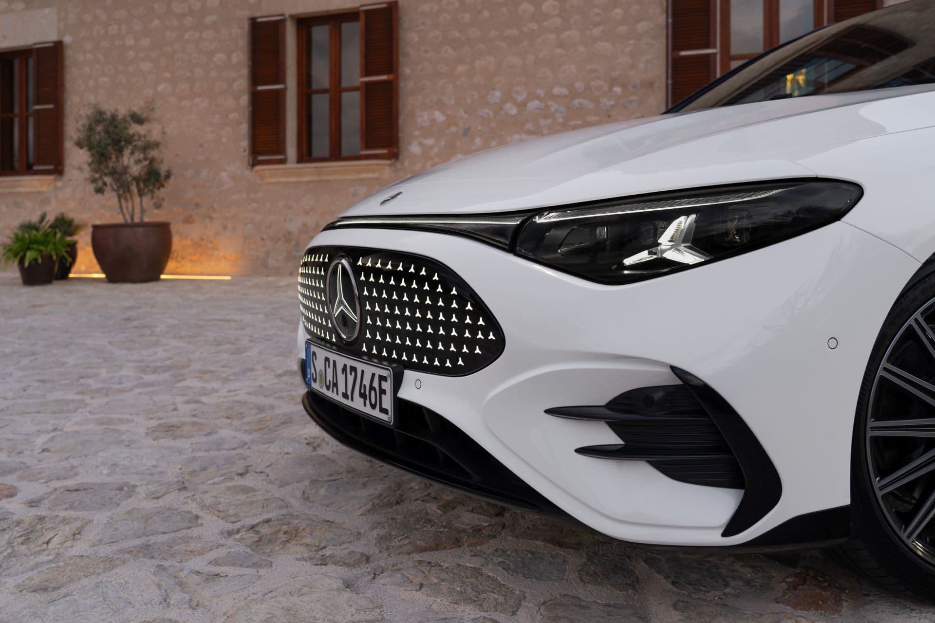 Mercedes-Benz: E-Auto-Absatz wächst um 50 Prozent