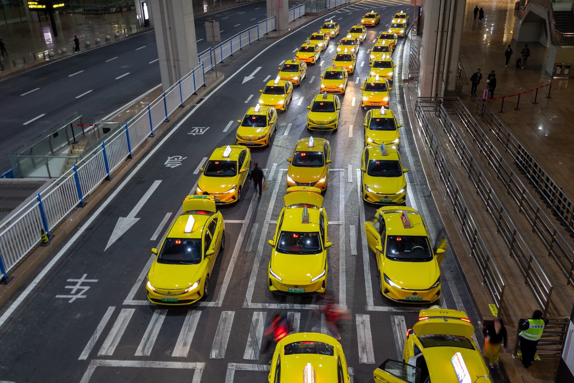 So wirkt sich die Hormus-Krise auf Mobilität in China aus