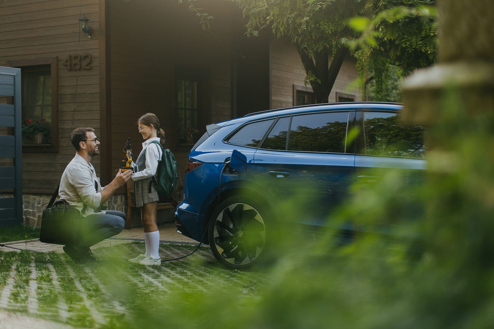 Warum Eltern beim nächsten Auto aufs E-Auto setzen