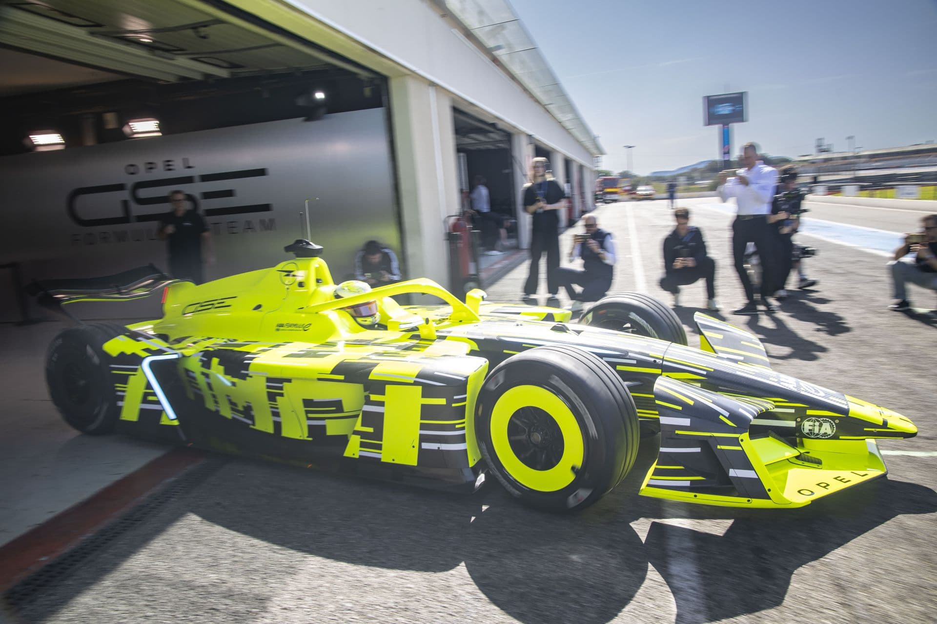 Opel komplettiert Formel-E-Fahrerduo mit Mitch Evans