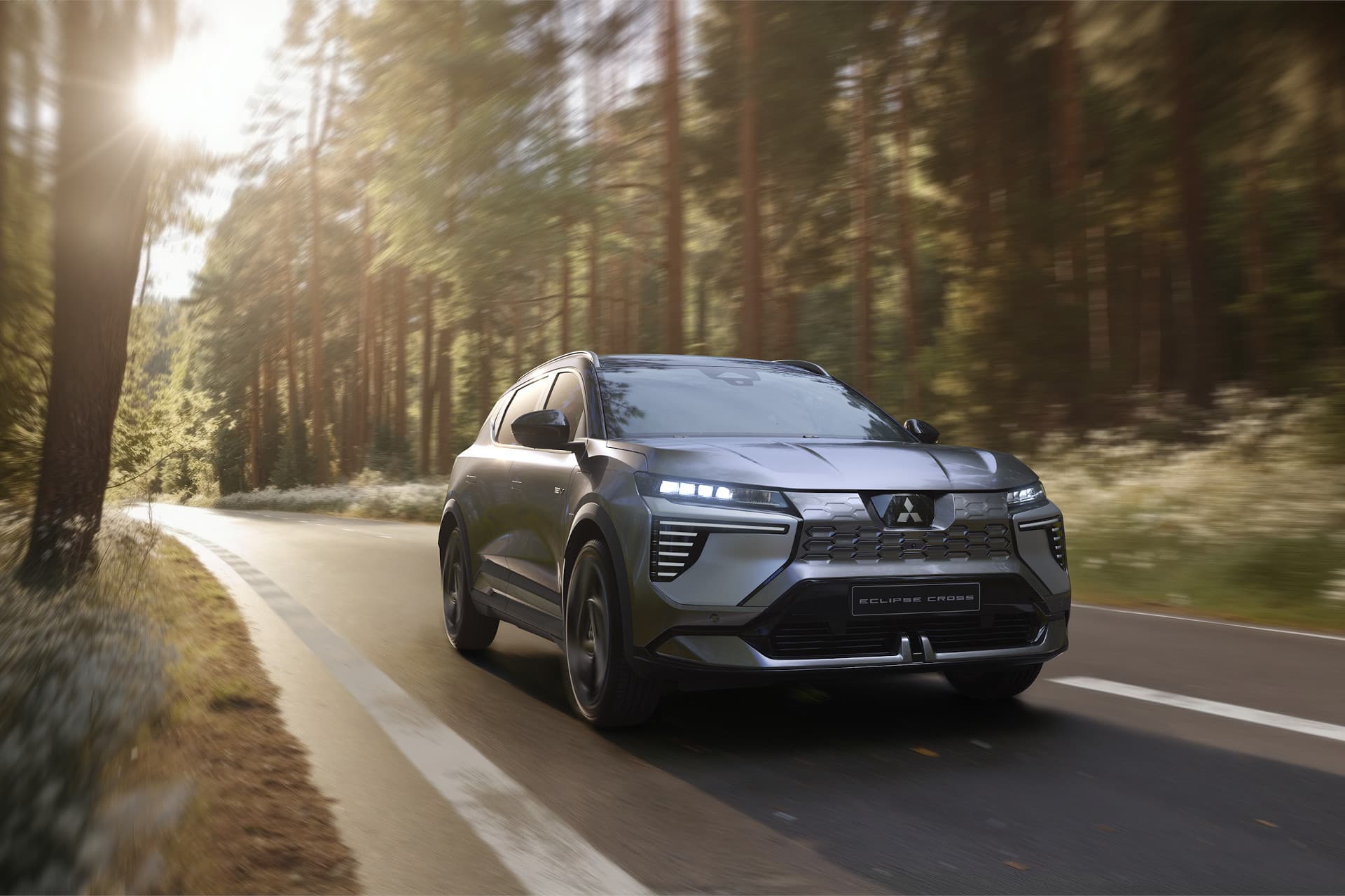 Mitsubishi Eclipse Cross: Neue Akkus, mehr Reichweite, schnelleres Laden