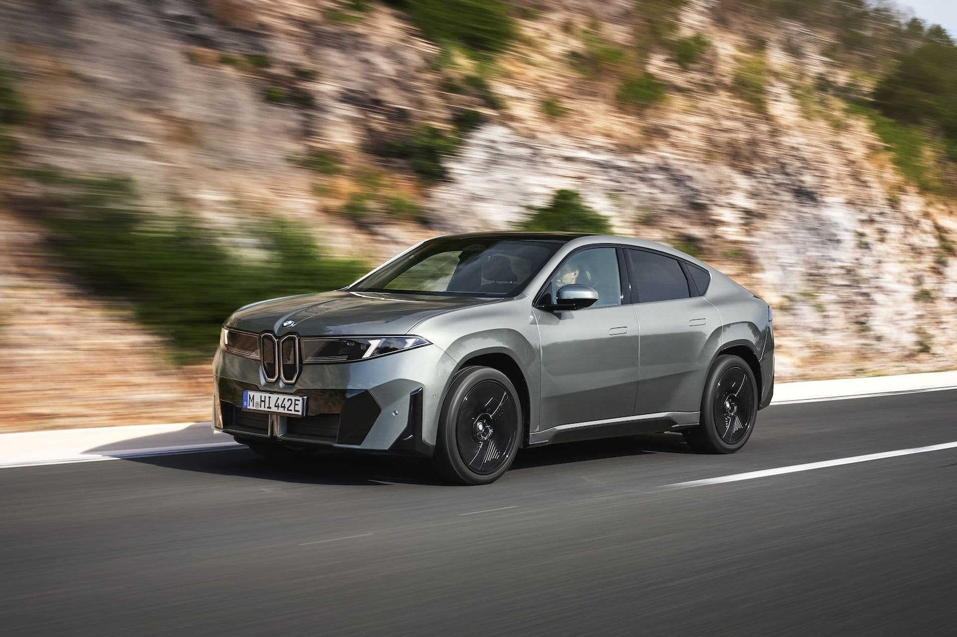 BMW iX4: SUV-Coupé der Neuen Klasse kostet ab 70.900 Euro