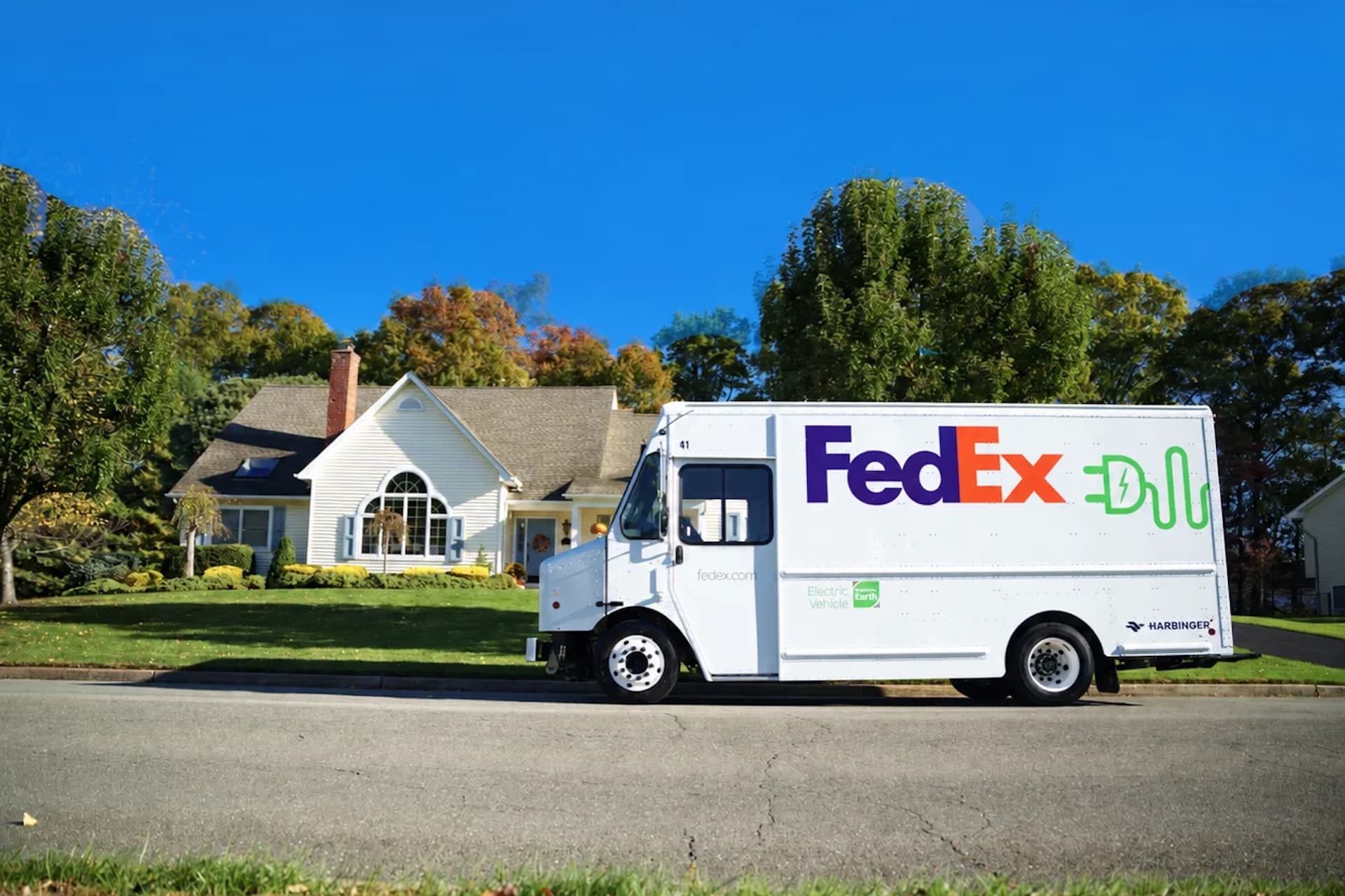 FedEx setzt auf 2000 E-Transporter: Großauftrag für Start-up