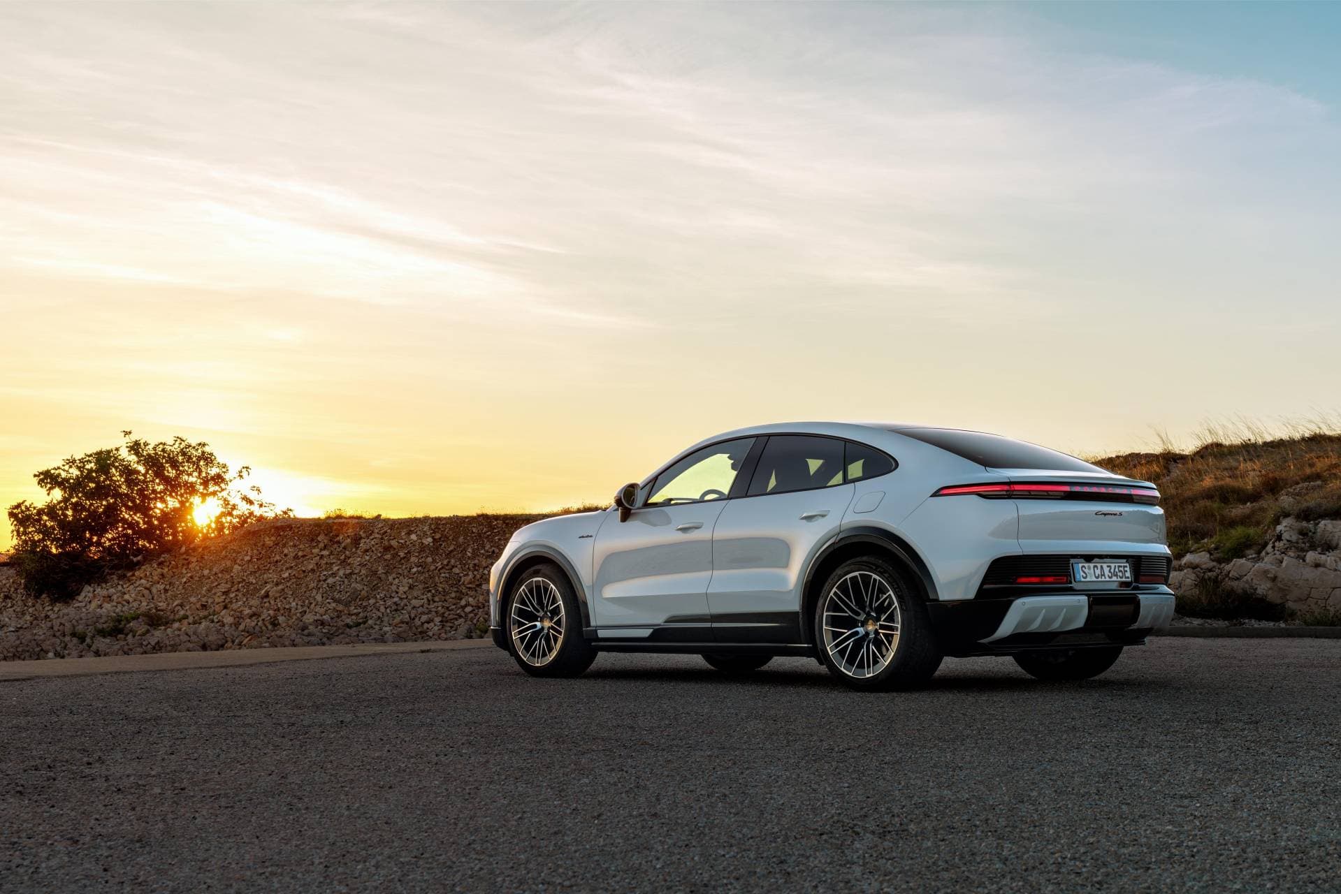 Porsche verkauft weniger E-Autos, verdient aber deutlich mehr