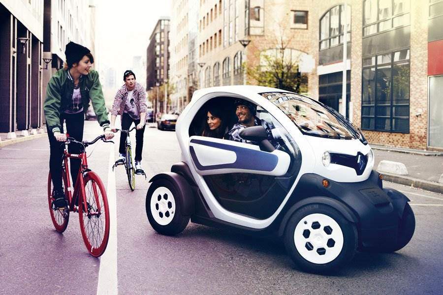 renault twizy in the city