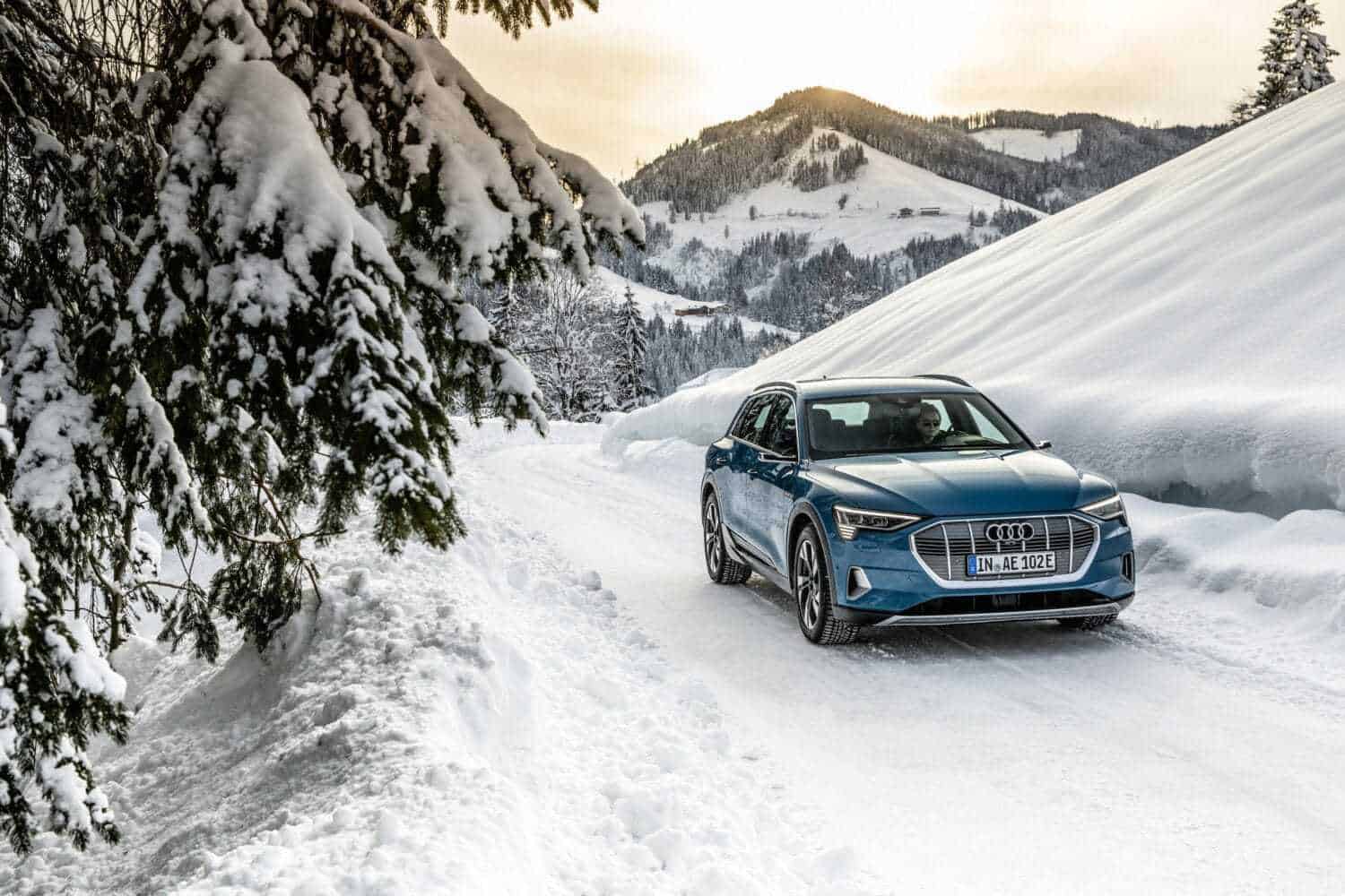 Audi e-tron im Schnee unterwegs