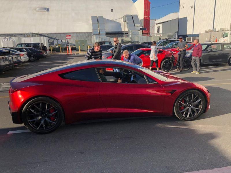 Tesla Roadster bei Premiere des Model Y von Tesla