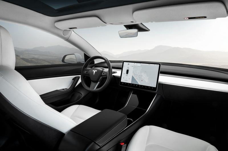 Tesla Model 3 Erobert Spitzenplatze Bei Neuzulassungen Elektroauto News Net