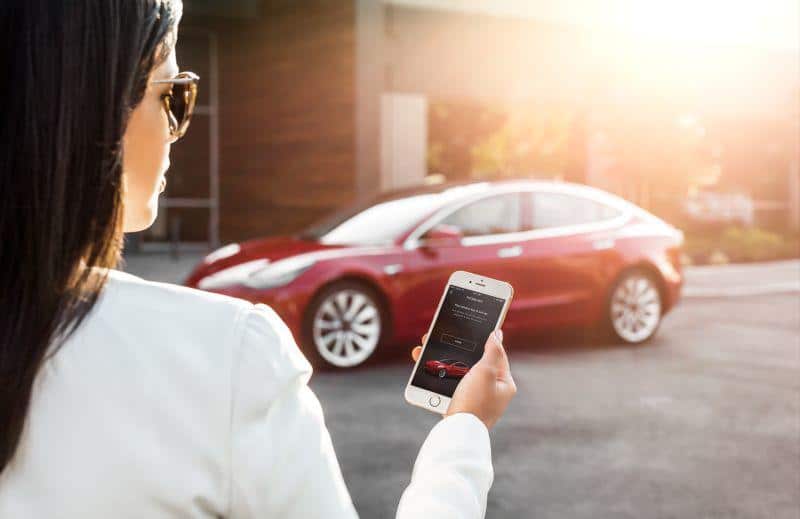 Tesla Model 3 entsperren mit Smartphone