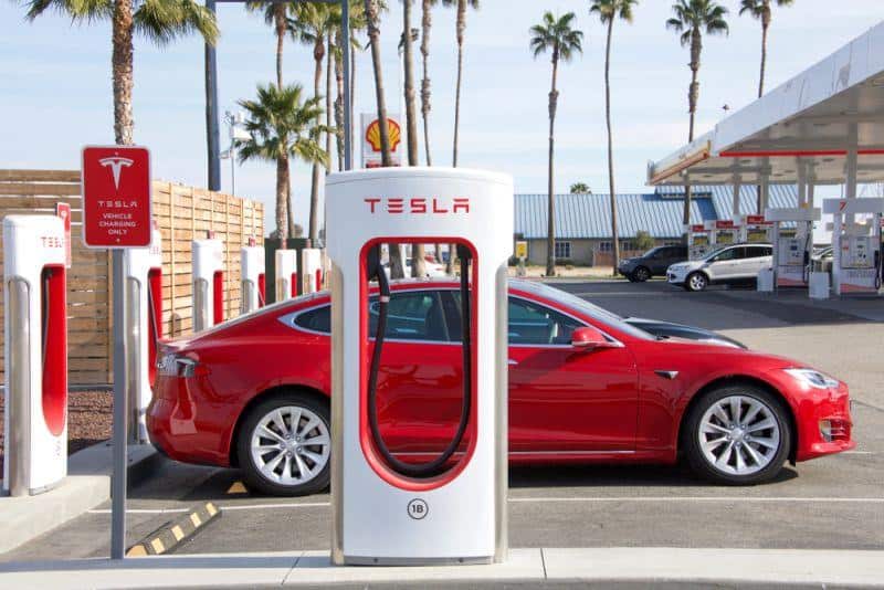 Tesla setzt auf freien Supercharger-Zugang als Marketing-Maßnahme