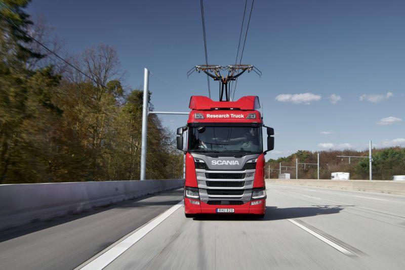 Scania erklärt wie die Elektrifizierung der Straße funktioniert