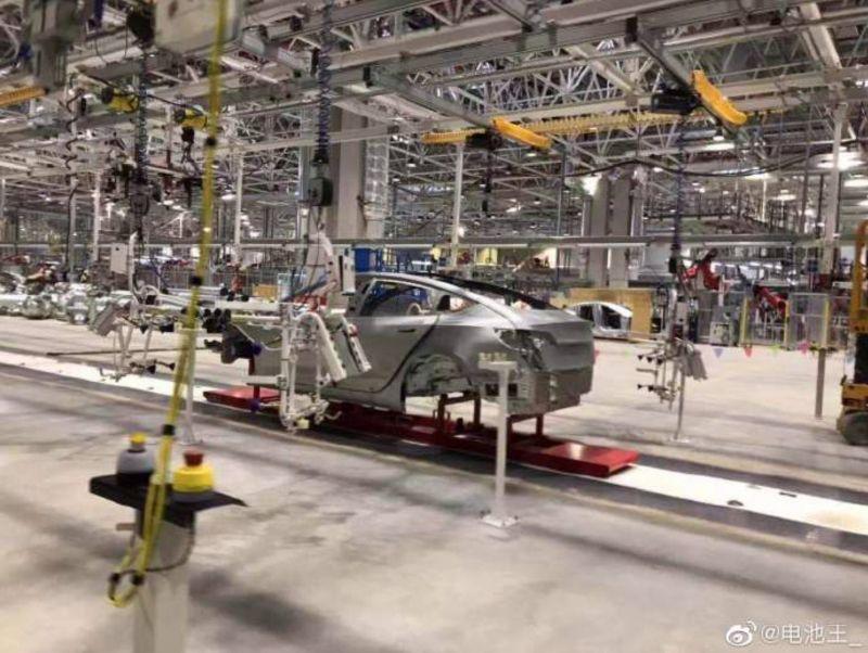 Tesla Gigafactory 3 fährt Produktion langsam an