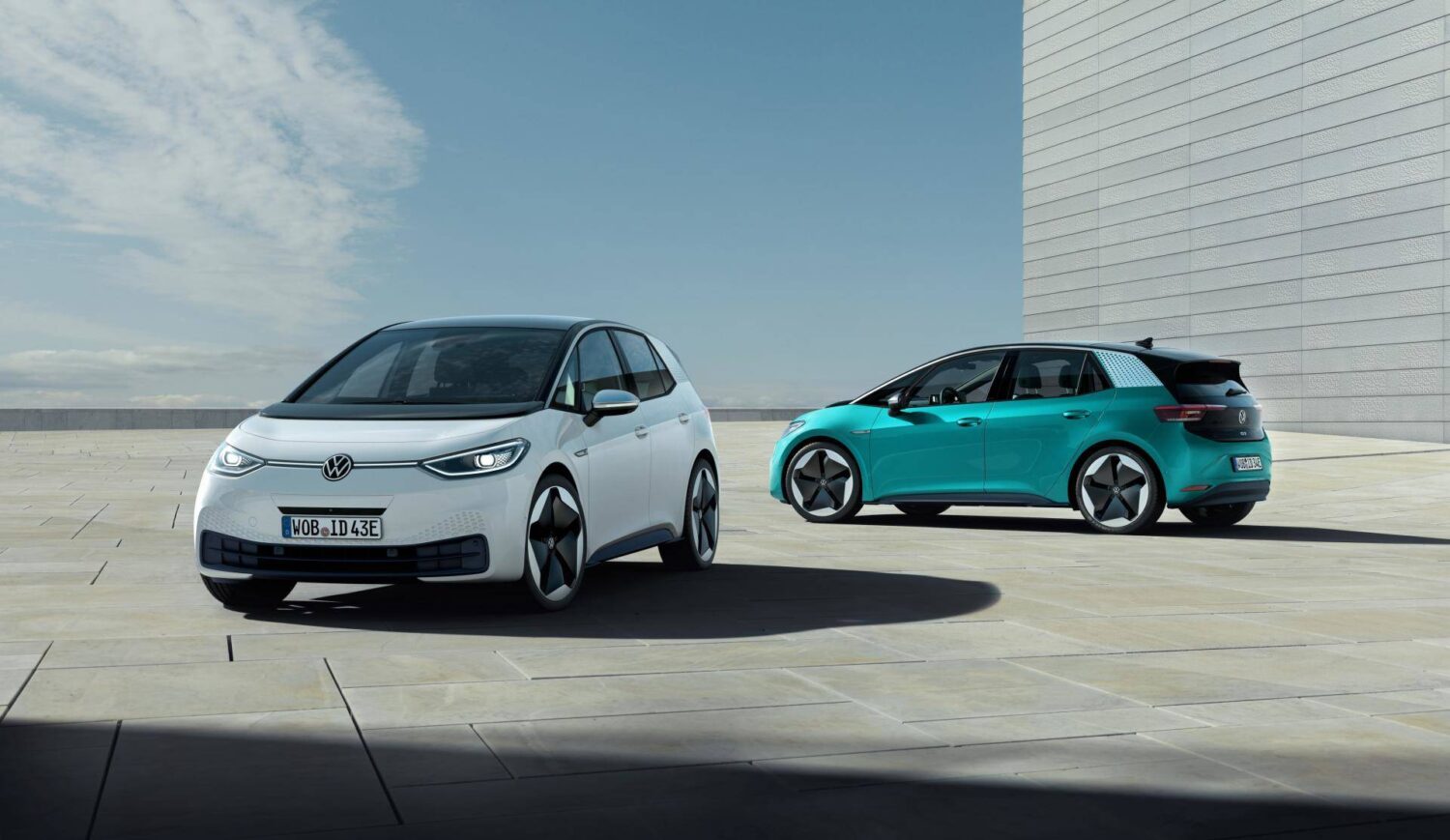 VW hebt Prognose für Produktion von E-Autos in 2025 deutlich an