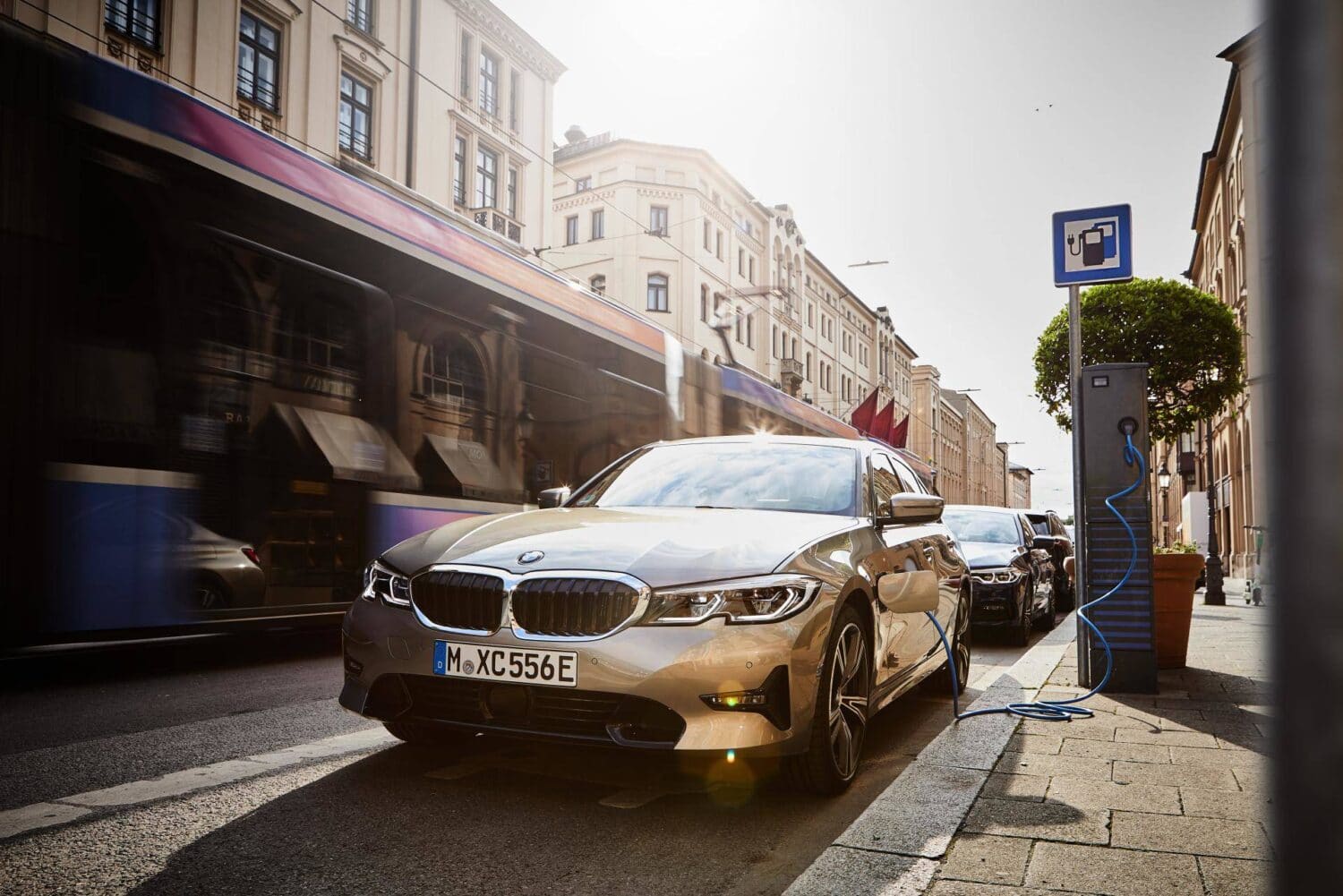 BMW: "In 2 Jahren wollen wir eine Mio. E-Autos auf der Straße haben"