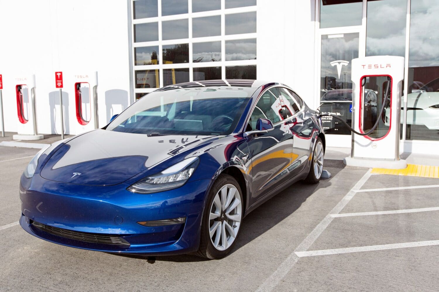 Tesla startet Model 3 Kundenauslieferungen in China - 3.000 E-Autos/Woche geplant