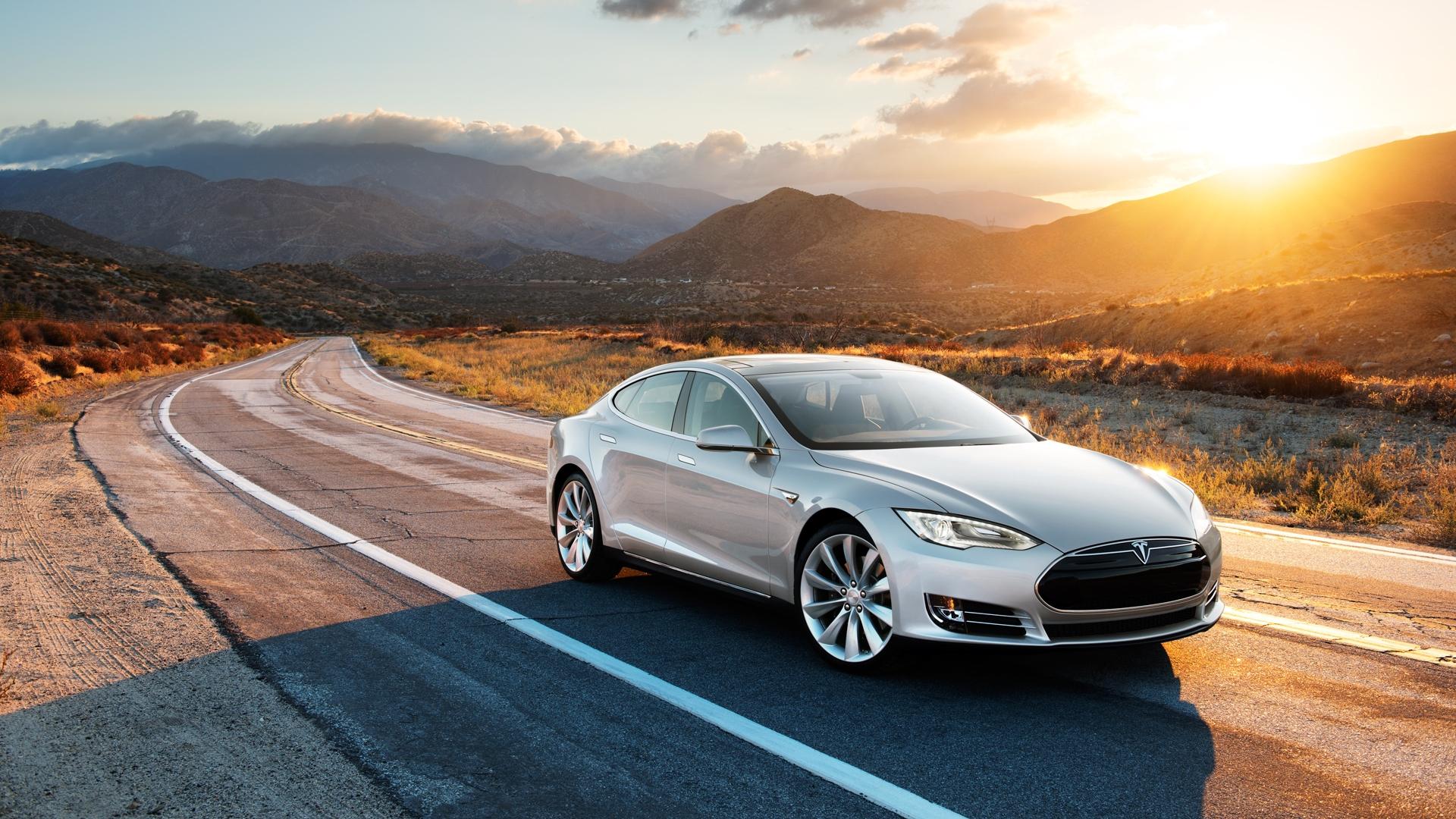 Tesla, Toyota und deutsche Hersteller trotzen rückläufigem Pkw-Markt