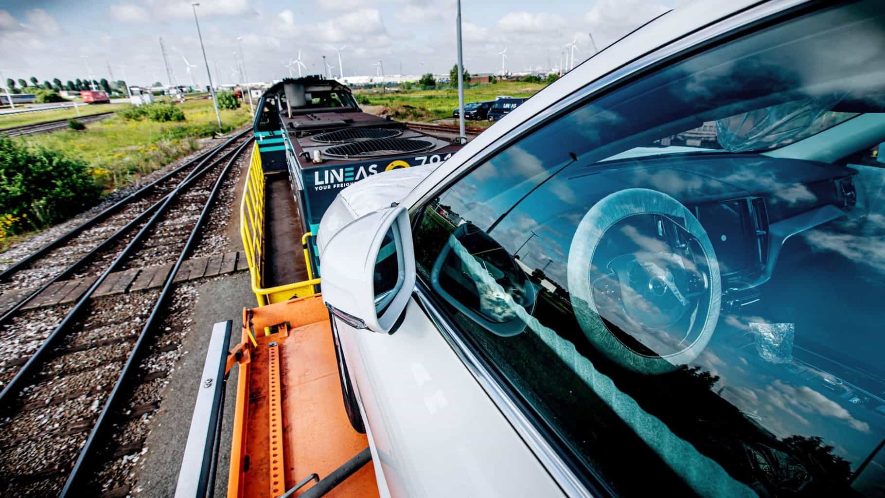 Volvo: Vom LKW auf den Zug spart massive CO2-Emissionen