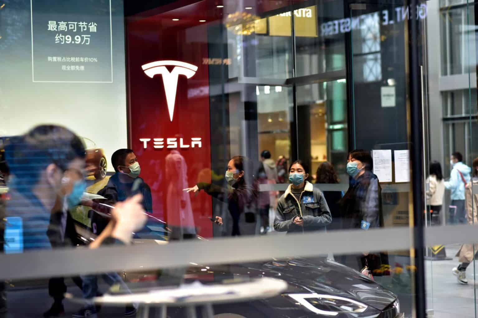 Autokauf in Corona-Zeiten: Tesla führt „berührungslose“ Fahrzeugübergabe ein