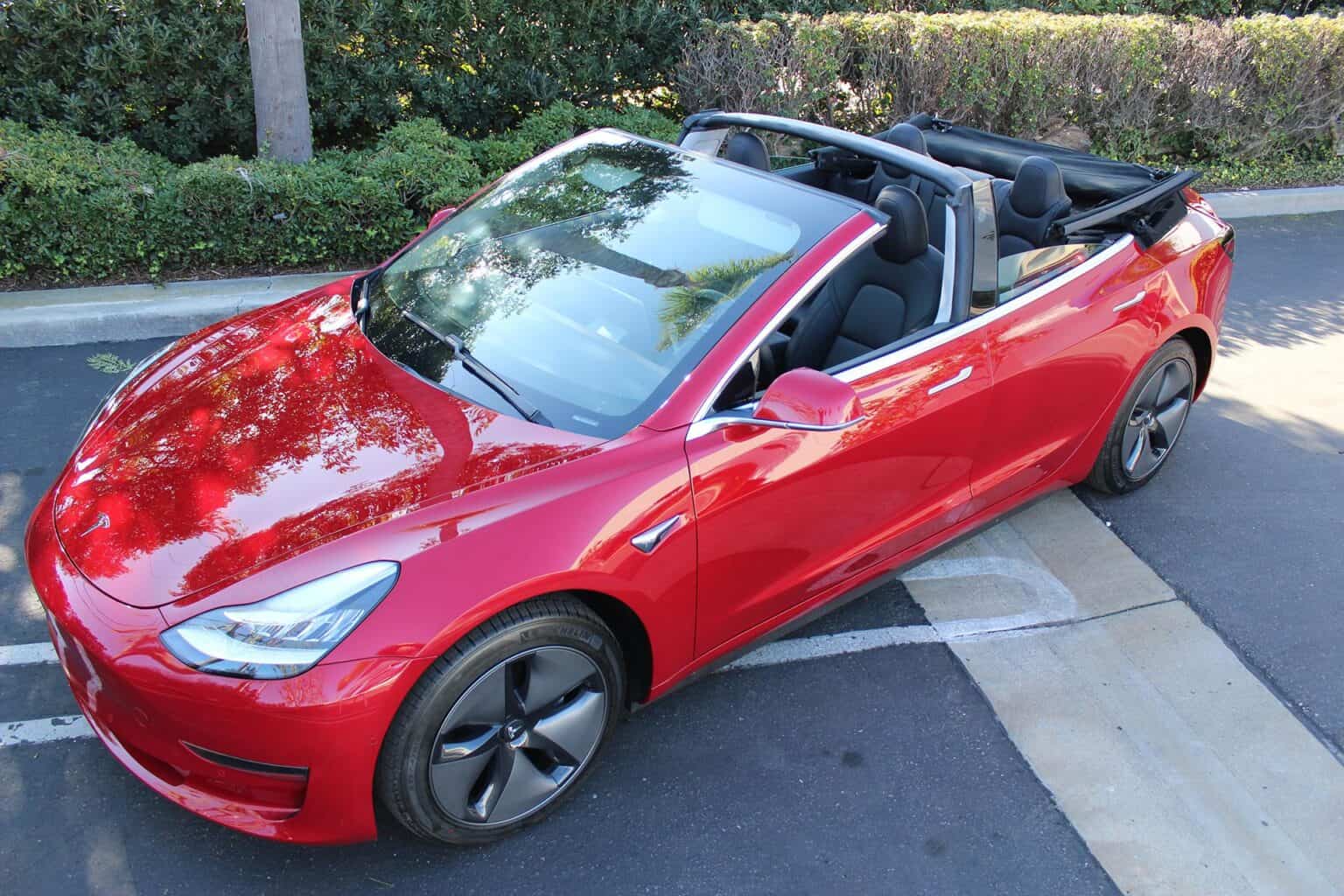 NCE baut Tesla Model 3 zum Cabrio um