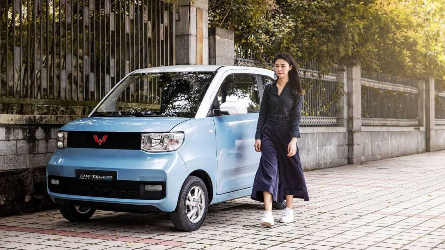 GM unterstütztes 4.000-USD Mini-E-Auto kommt auf 50.000 Bestellungen