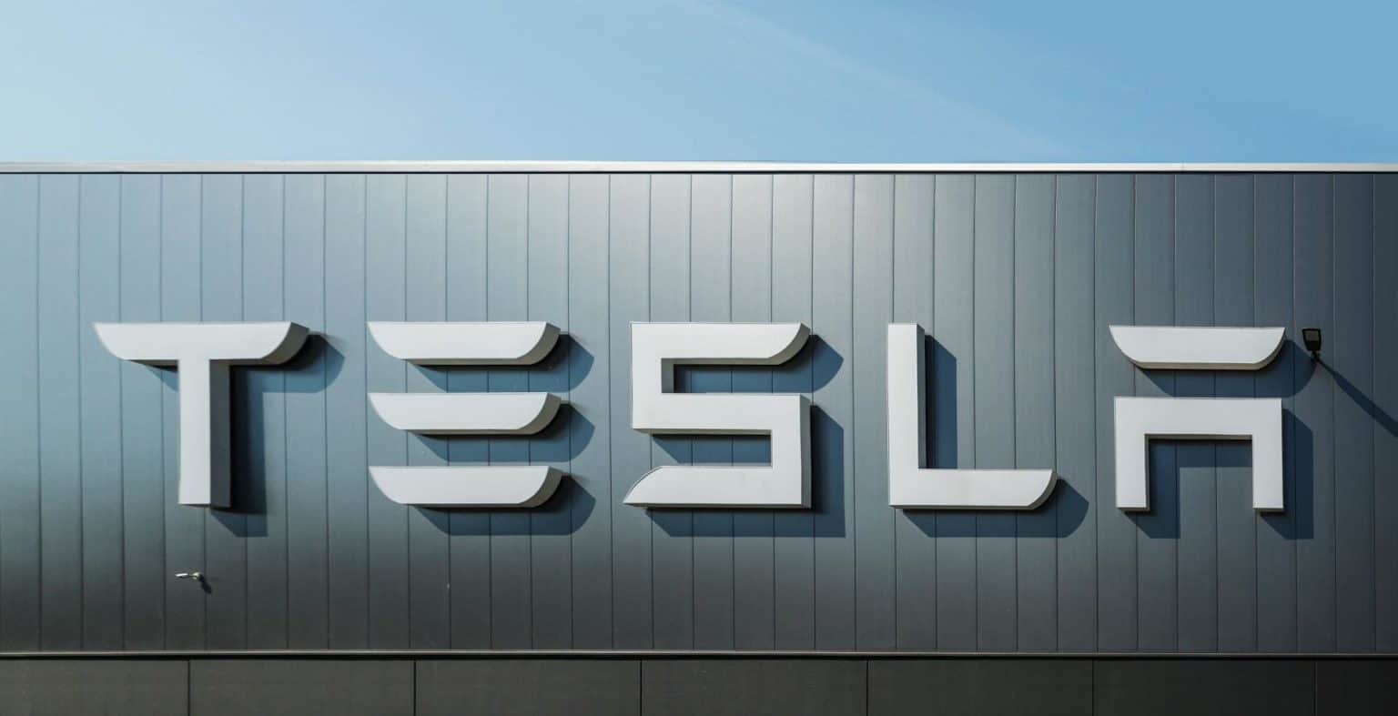 Tesla: Nach Supercharger- startet 2021 Service-Center-Offensive