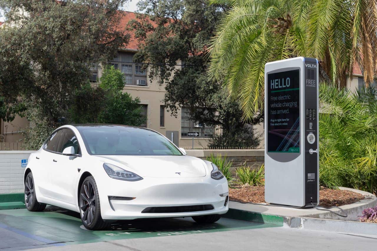 Tesla: Batteriewechsel keine Option; Gerüchte aus China dementiert