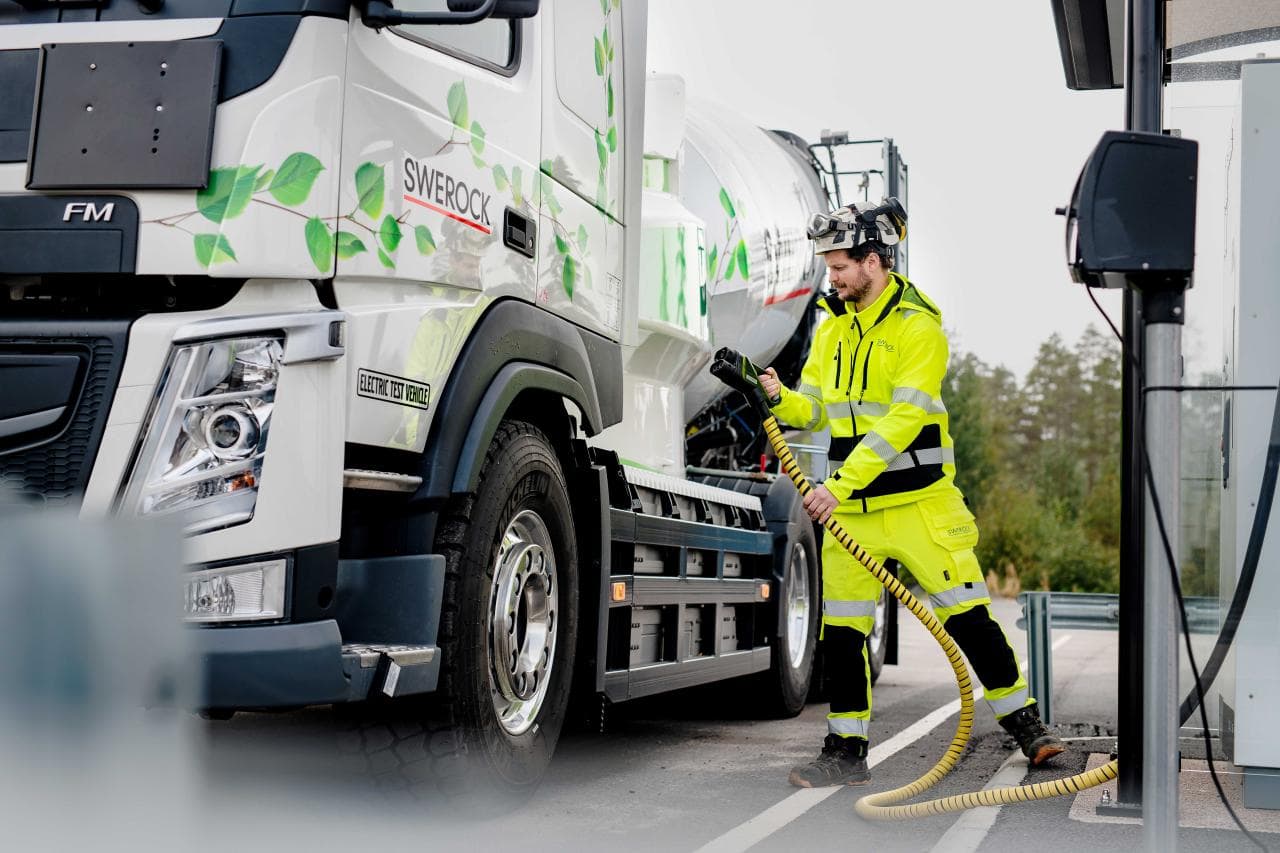 Volvo Trucks wird ab 2040 gänzlich auf fossile Kraftstoffe verzichten