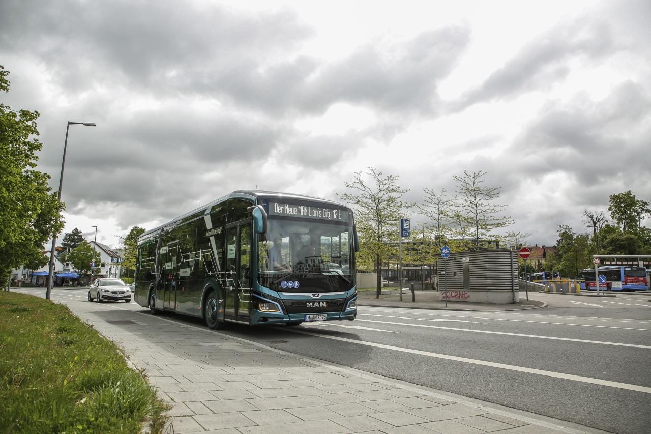 Umweltfreundlich, leise, kostensparend: Warum Elektrobusse immer beliebter werden