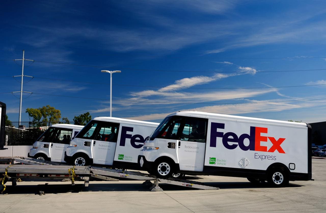 BrightDrop liefert die ersten von 500 E-Fahrzeuge an FedEx